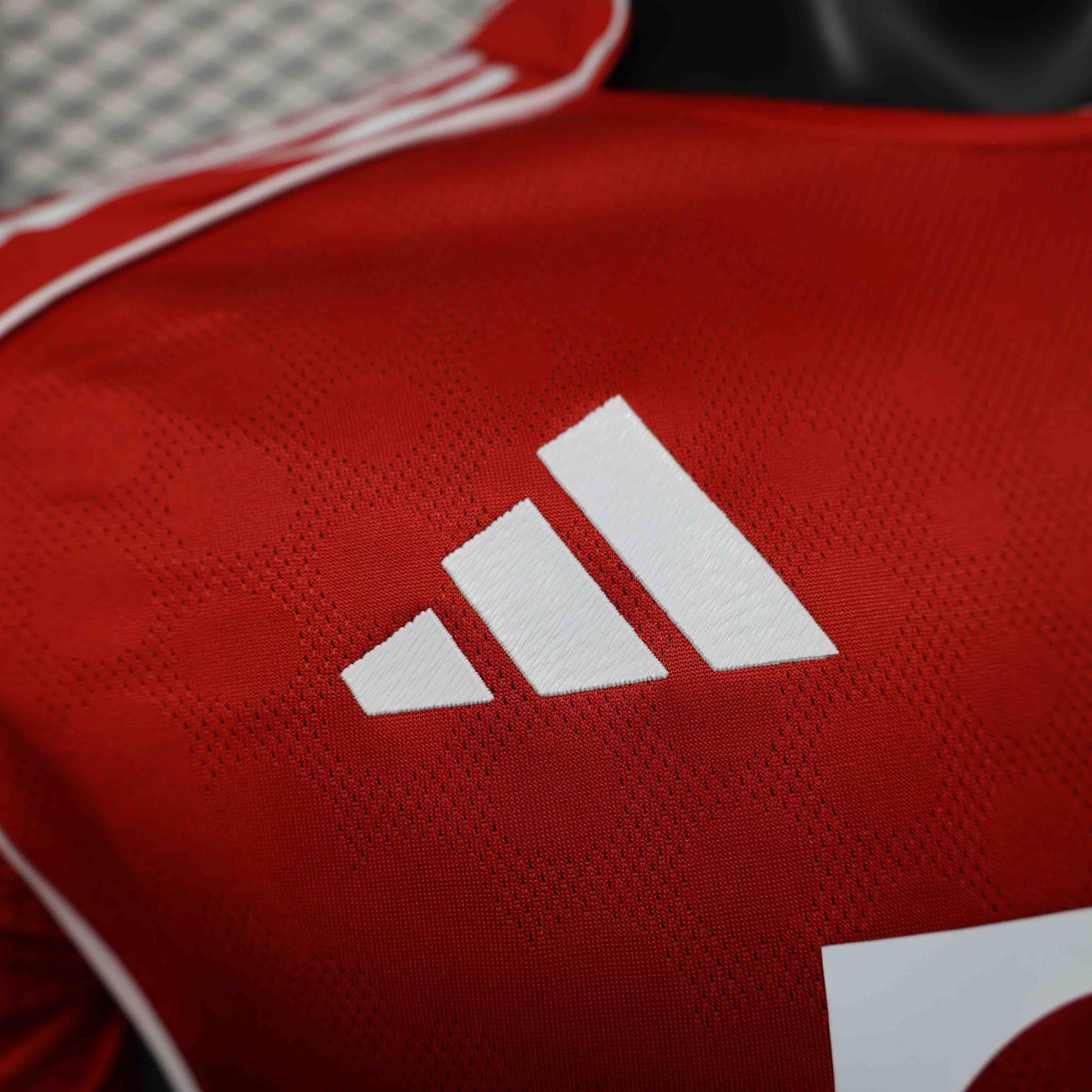 Bayern Munich 2025/26 - Maillot Domicile | Football Place