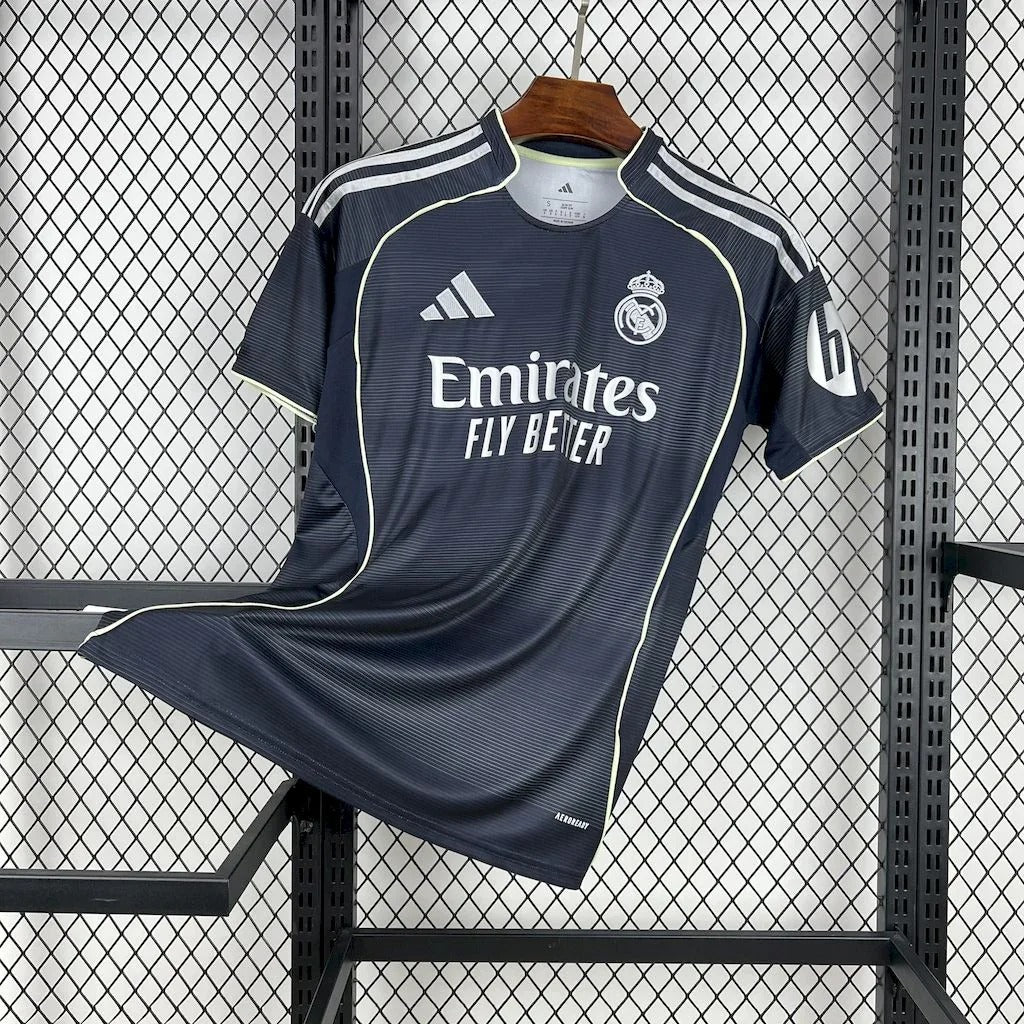 Real Madrid 2025/26 - Maillot Extérieur | Football Place