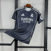 Real Madrid 2025/26 - Maillot Extérieur | Football Place